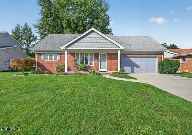 Photo 1 of Single family home for sale at 1512 Highland Green Dr, Toledo, OH 43614 | MLS# 10013324 | Listing updated on 2026-09-29