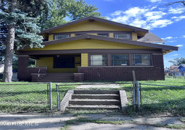 Photo 1 of Single family home for sale at 3144 Parkwood Ave, Toledo, OH 43610 | MLS# 10013254 | Listing updated on 2026-09-10