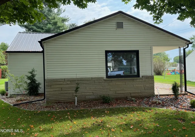 Photo 1 of Single family home for sale at 448 N Elm St, Edgerton, OH 43517 | MLS# 10013259 | Listing updated on 2026-09-14