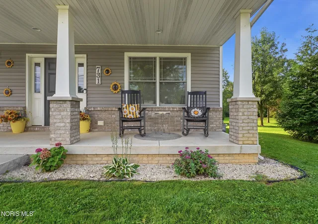Photo 3 of Single family home for sale at 731 W Front St, Pemberville, OH 43450 | MLS# 10013277 | Listing updated on 2026-10-01