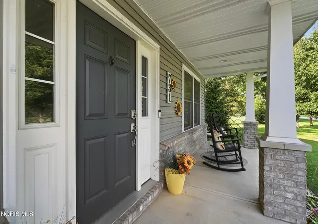 Photo 3 of Single family home for sale at 731 W Front St, Pemberville, OH 43450 | MLS# 10013277 | Listing updated on 2026-10-01