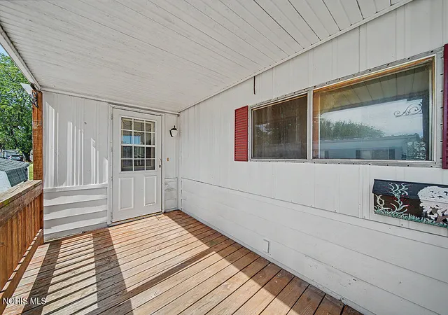 Photo 3 of Manufactured home for sale at 1432 Westshore Dr, Findlay, OH 45840 | MLS# 10013285 | Listing updated on 2026-09-14