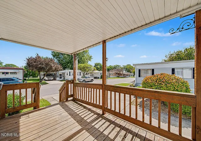 Photo 3 of Manufactured home for sale at 1432 Westshore Dr, Findlay, OH 45840 | MLS# 10013285 | Listing updated on 2026-09-14
