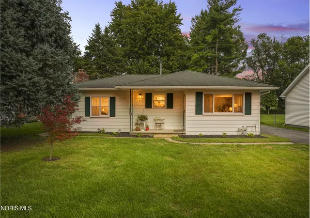 Photo 2 of Single family home for sale at 316 Jackson St, Delta, OH 43515 | MLS# 10013287 | Listing updated on 2026-09-18