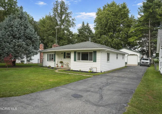 Photo 3 of Single family home for sale at 316 Jackson St, Delta, OH 43515 | MLS# 10013287 | Listing updated on 2026-09-18