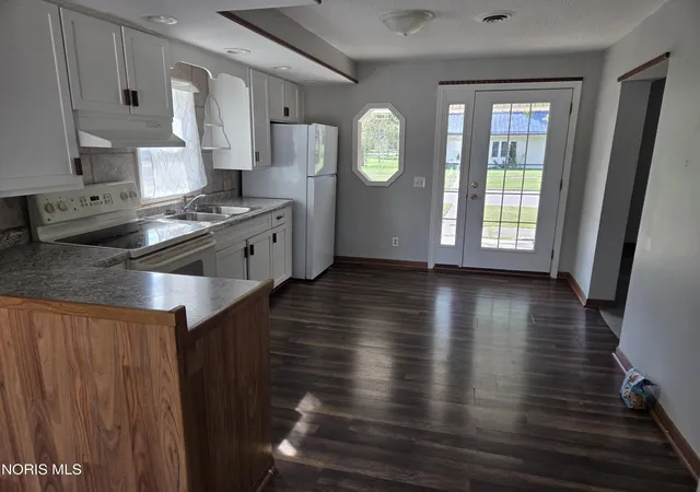 Photo 3 of Single family home for sale at 502 W Jackson St, Paulding, OH 45879 | MLS# 10013318 | Listing updated on 2026-09-14