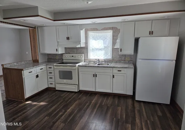 Photo 3 of Single family home for sale at 502 W Jackson St, Paulding, OH 45879 | MLS# 10013318 | Listing updated on 2026-09-14