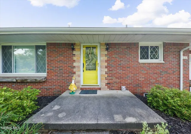 Photo 3 of Single family home for sale at 618 Wood St, Delta, OH 43515 | MLS# 10013343 | Listing updated on 2026-09-22