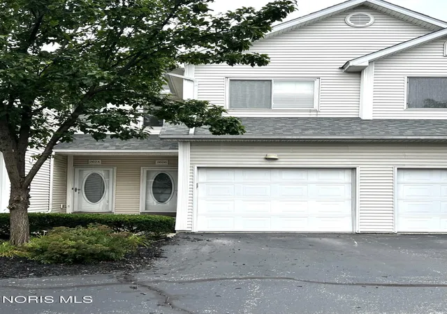 Condo for sale at 2626 W Village Dr, Toledo, OH 43614 | MLS# 10013368