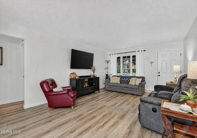 Photo 3 of Condo for sale at 6530 Kingsbridge Dr # A1, Sylvania, OH 43560 | MLS# 10013511 | Listing updated on 2026-09-21