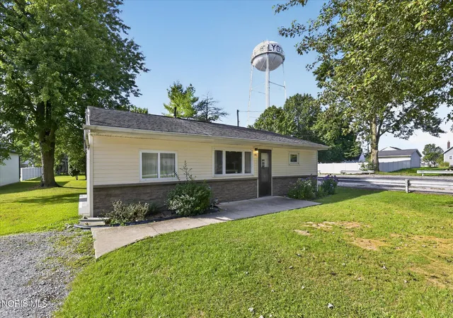 Photo 2 of Single family home for sale at 106 Cleveland St, Lyons, OH 43533 | MLS# 10013775 | Listing updated on 2026-09-30
