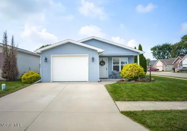 Photo 3 of Single family home for sale at 2240 Redbud Ln, Delta, OH 43515 | MLS# 10013309 | Listing updated on 2026-10-02
