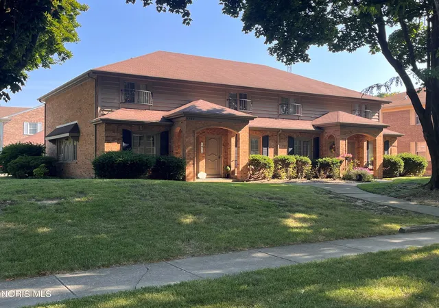 Photo 2 of Multi family home for sale at 5458 Glenridge Dr, Toledo, OH 43614 | MLS# 10013316 | Listing updated on 2026-09-11