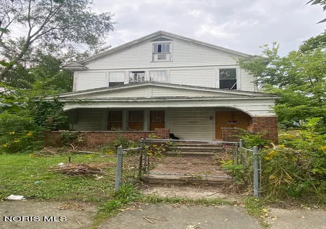 Photo 2 of Single family home for sale at 612 Forsythe St, Toledo, OH 43605 | MLS# 10013312 | Listing updated on 2026-09-11