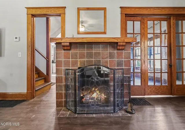 Photo 4 of Single family home for sale at 2047 Central Grv Ave, Toledo, OH 43614 | MLS# 10013328 | Listing updated on 2026-10-21