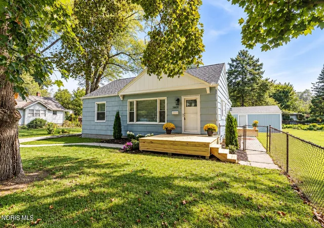 Photo 1 of Single family home for sale at 5608 Pawnee Rd, Toledo, OH 43613 | MLS# 10013325 | Listing updated on 2026-10-01