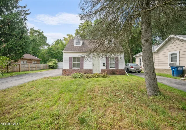 Photo 3 of Single family home for sale at 649 Elysian Ave, Toledo, OH 43607 | MLS# 10013366 | Listing updated on 2026-09-16