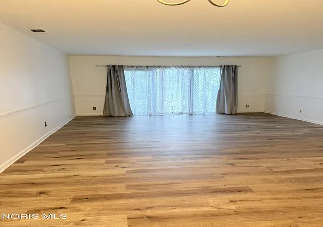 Photo 2 of Condo for sale at 2517 W Village Dr #2517, Toledo, OH 43614 | MLS# 10014442 | Listing updated on 2026-10-09