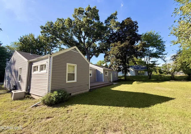 Photo 3 of Single family home for sale at 4546 Vineyard Rd, Toledo, OH 43623 | MLS# 10013346 | Listing updated on 2026-09-29