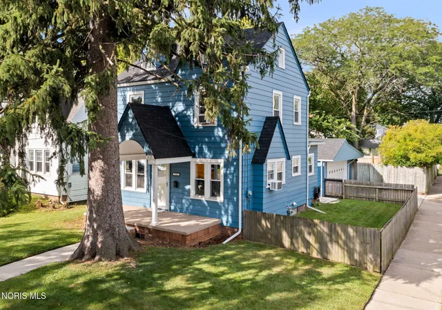 Photo 1 of Single family home for sale at 3725 Torrance Dr, Toledo, OH 43612 | MLS# 10013381 | Listing updated on 2026-09-21