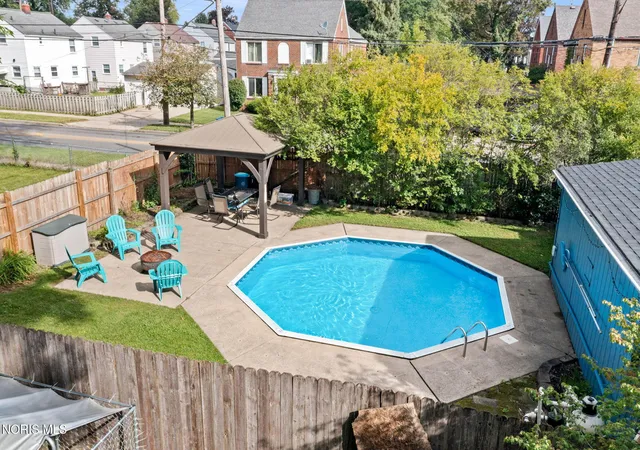 Photo 3 of Single family home for sale at 3725 Torrance Dr, Toledo, OH 43612 | MLS# 10013381 | Listing updated on 2026-09-21