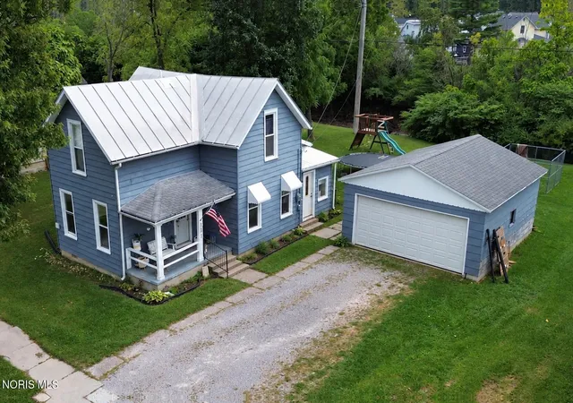 Single family home for sale at 133 Wabash Ave, Defiance, OH 43512 | MLS# 10013360