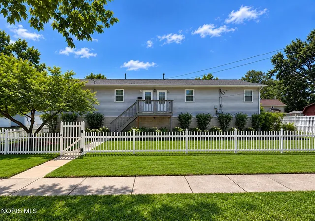 Photo 1 of Multi family home for sale at 521 River St, Findlay, OH 45840 | MLS# 10013413 | Listing updated on 2026-09-22