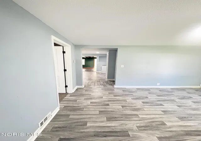 Photo 3 of Single family home for sale at 1309 Ogontz Ave, Toledo, OH 43614 | MLS# 10013372 | Listing updated on 2026-10-05