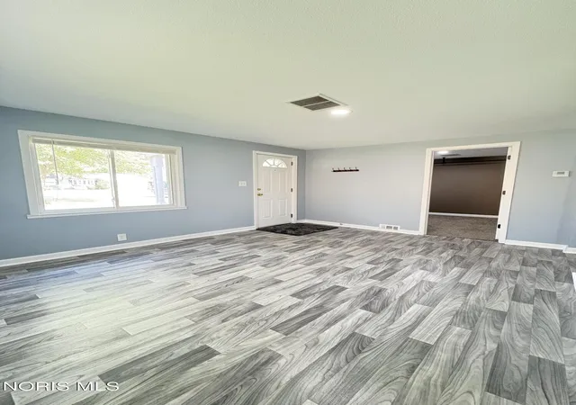 Photo 3 of Single family home for sale at 1309 Ogontz Ave, Toledo, OH 43614 | MLS# 10013372 | Listing updated on 2026-10-25