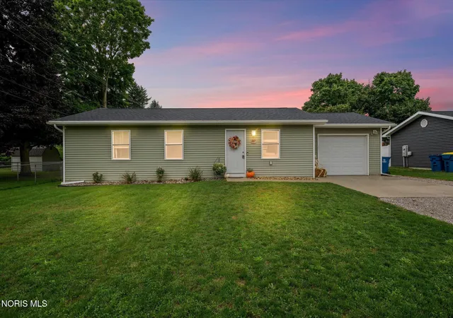 Single family home for sale at 307 N Oak St, Edgerton, OH 43517 | MLS# 10013421