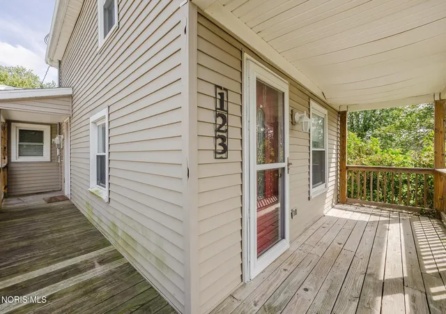 Photo 3 of Single family home for sale at 123 N Blanchard St, Findlay, OH 45840 | MLS# 10013451 | Listing updated on 2026-09-30