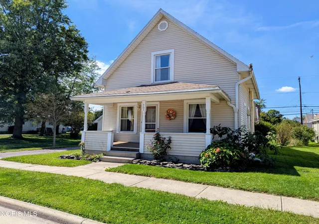 Photo 2 of Single family home for sale at 303 Brussel St, Archbold, OH 43502 | MLS# 10013417 | Listing updated on 2026-10-06
