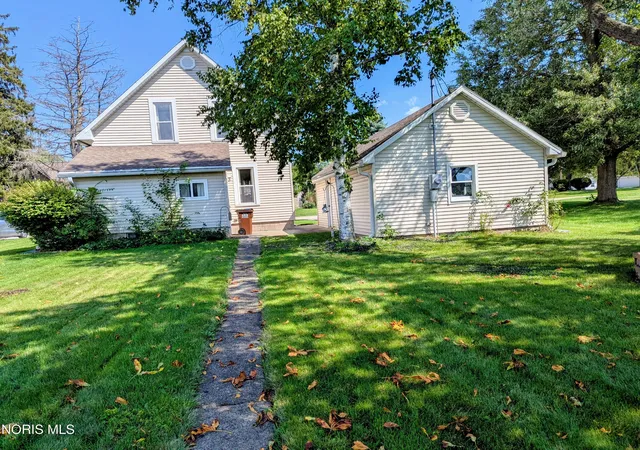 Photo 3 of Single family home for sale at 303 Brussel St, Archbold, OH 43502 | MLS# 10013417 | Listing updated on 2026-10-06