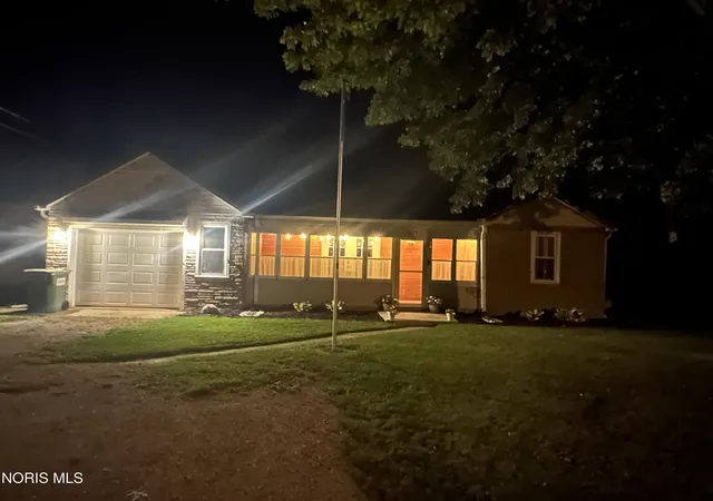 Photo 4 of Single family home for sale at 3539 W Harbor Rd, Port Clinton, OH 43452 | MLS# 10013385 | Listing updated on 2026-09-22