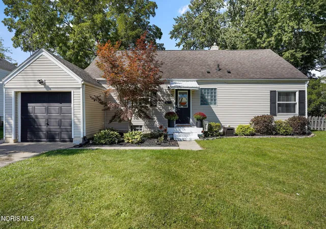 Photo 1 of Single family home for sale at 1099 Elco Ave, Maumee, OH 43537 | MLS# 10013484 | Listing updated on 2026-09-19