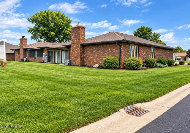 Listing Photo 2 - Condo for sale in building located at 601 Chinook Ave, Defiance, OH 43512