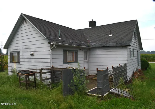 Photo 3 of Single family home for sale at 8843 Manore Rd, Grand Rapids, OH 43522 | MLS# 10013400 | Listing updated on 2026-10-06