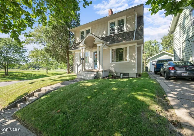Photo 3 of Single family home for sale at 1600 Colton St, Toledo, OH 43609 | MLS# 10013441 | Listing updated on 2026-09-21