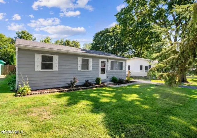 Photo 2 of Single family home for sale at 310 Jackson St, Delta, OH 43515 | MLS# 10013654 | Listing updated on 2026-09-29