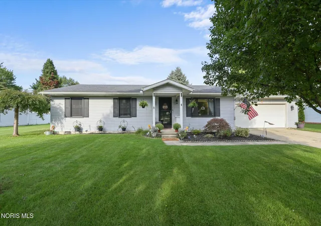 Photo 1 of Sale Pending at 2 Meadow Ln, Delta, OH 43515 | MLS# 10013420 | Listing updated on 2026-09-21