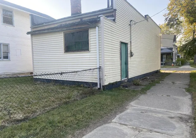 Photo 3 of Single family home for sale at 1238 N Ontario St, Toledo, OH 43604 | MLS# 10013517 | Listing updated on 2026-09-17