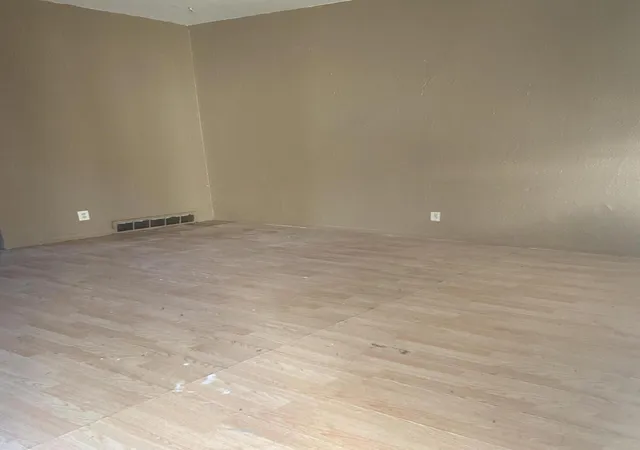 Photo 4 of Single family home for sale at 1238 N Ontario St, Toledo, OH 43604 | MLS# 10013517 | Listing updated on 2026-09-17
