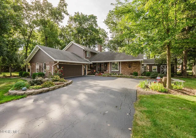 Photo 1 of Single family home for sale at 172 Pohl Dr, Ottawa, OH 45875 | MLS# 10013428 | Listing updated on 2026-09-30