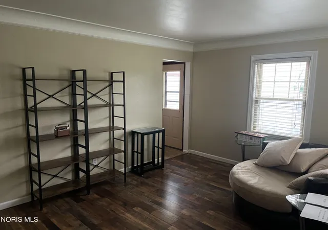 Photo 3 of Single family home for sale at 2735 Schneider Rd, Toledo, OH 43614 | MLS# 10013437 | Listing updated on 2026-10-09