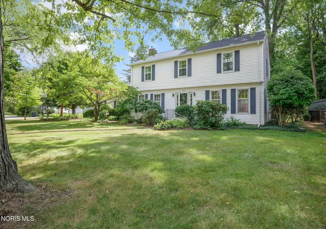 Photo 3 of Single family home for sale at 721 Ordway Ave, Bowling Green, OH 43402 | MLS# 10013612 | Listing updated on 2026-09-28