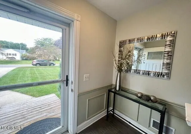 Photo 2 of Single family home for sale at 5212 Planet Ave, Toledo, OH 43623 | MLS# 10013732 | Listing updated on 2026-10-12