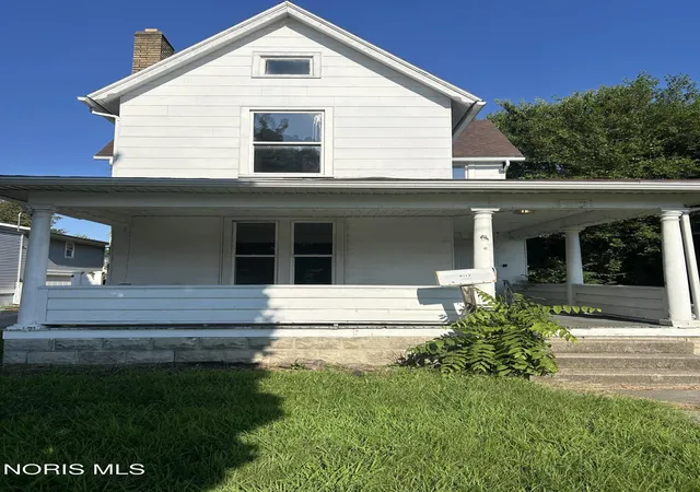 Photo 1 of Single family home for sale at 4112 Lewis Ave, Toledo, OH 43612 | MLS# 10013439 | Listing updated on 2026-09-15