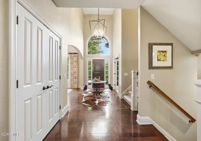 Photo 4 of Single family home for sale at 4611 Fairway Ln, Sylvania, OH 43560 | MLS# 10013490 | Listing updated on 2026-10-09