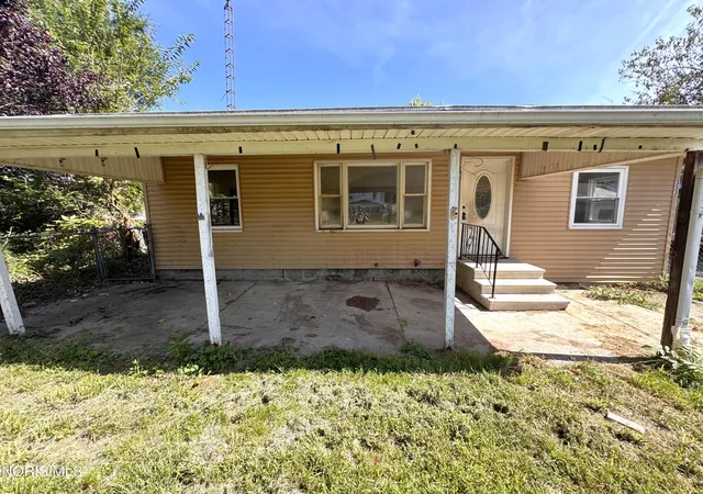 Photo 3 of Single family home for sale at 333 Mayberry St, Toledo, OH 43609 | MLS# 10013491 | Listing updated on 2026-10-09
