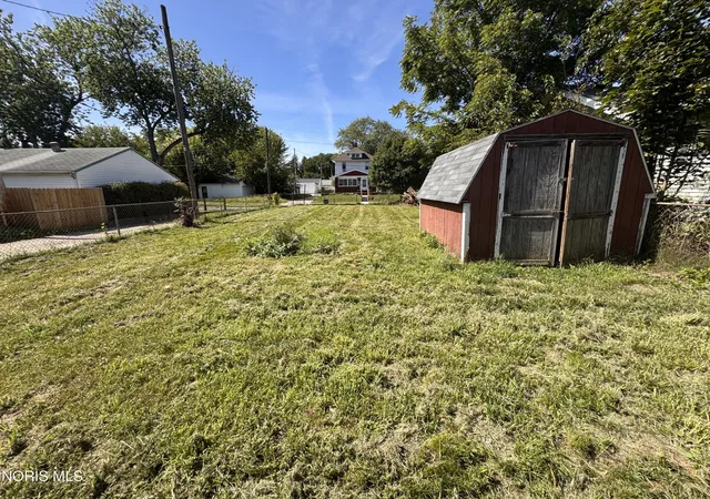 Photo 4 of Single family home for sale at 333 Mayberry St, Toledo, OH 43609 | MLS# 10013491 | Listing updated on 2026-10-09